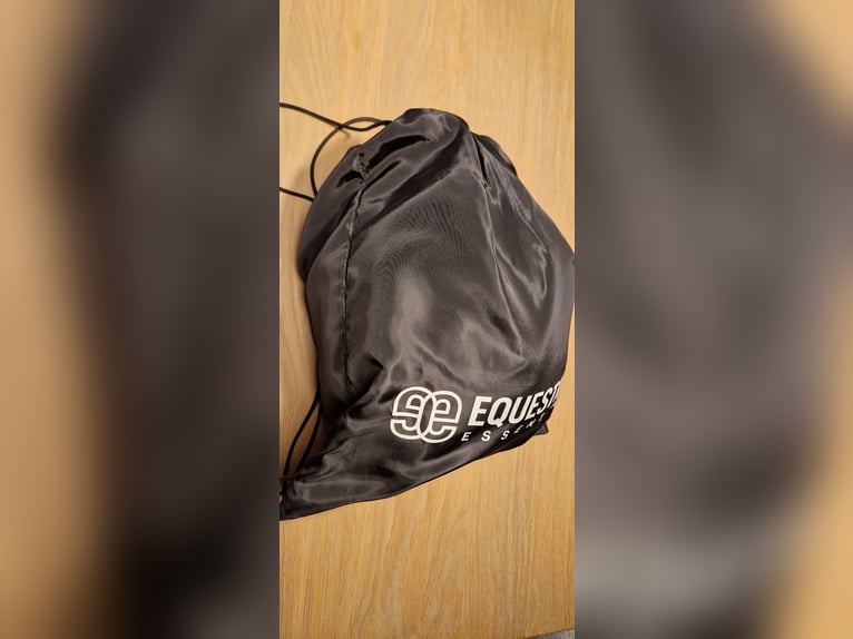 Finntack Equestrian Essentials Reithelm Größe M 56-58cm Schwarz/Rosegold