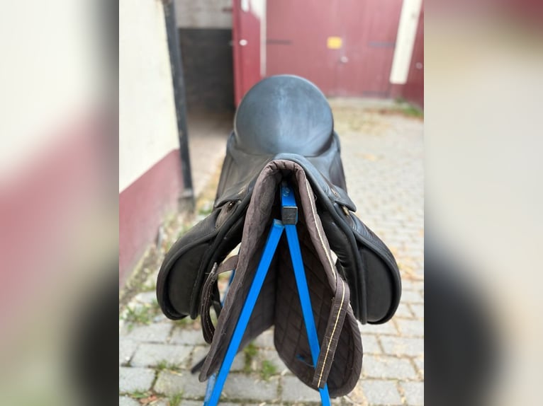 Hennig Dressursattel 17,5 Zoll