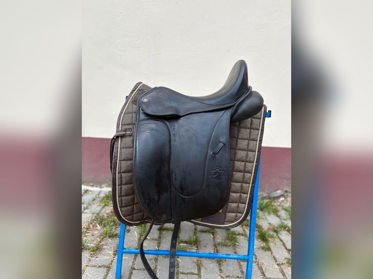 Hennig Dressursattel 17,5 Zoll