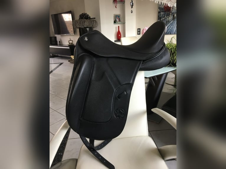 Hennig Dressursattel MFT /ASP alle Modelle sofort verfügbar