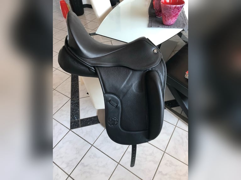 Hennig Dressursattel MFT /ASP alle Modelle sofort verfügbar