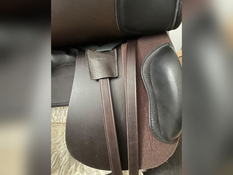 Iberosattel Cordoba Comfort 18“ – neuwertig – Traumzustand