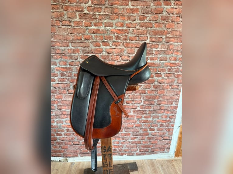 Jorge Canavas JC One Dressursattel 17'' *neuwertig*