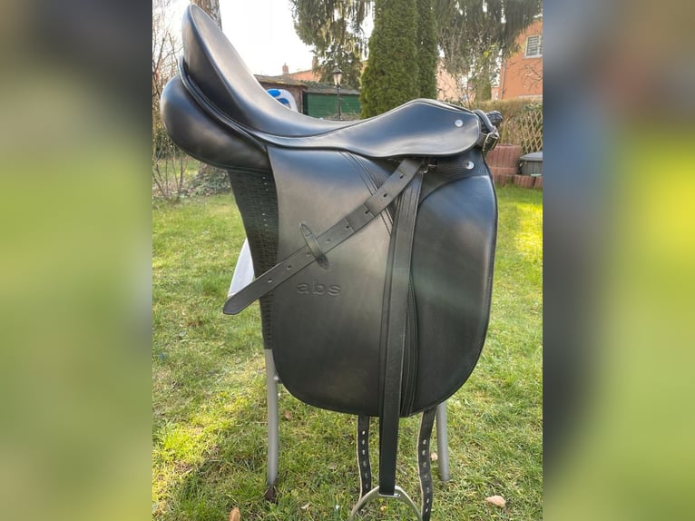 Jorge Canavas JC One Dressursattel 17'' *neuwertig*