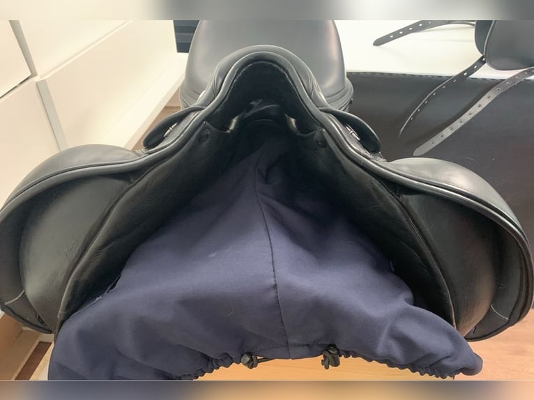 Prestige D2 Zero Dressursattel 17“ schwarz 2022 Rechnung