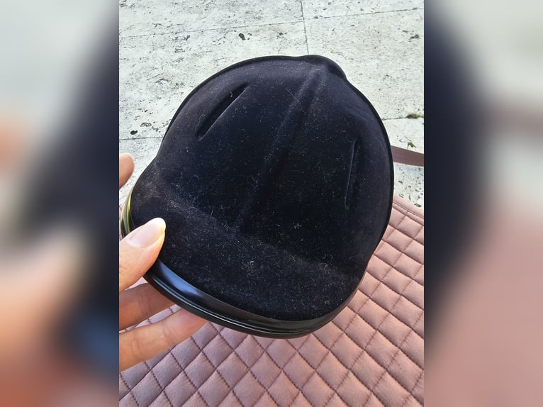 Reithelm samt schwarz