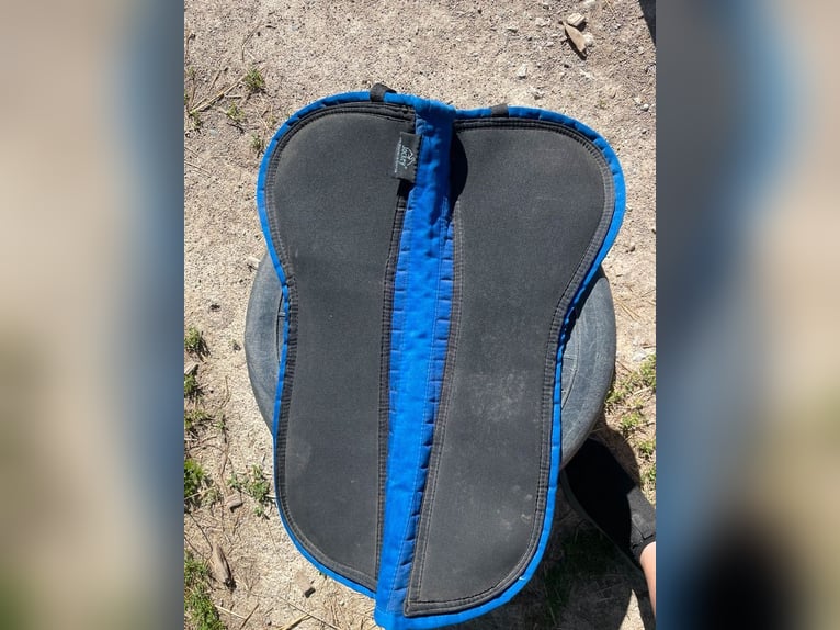 Sattelpads zu verkaufen