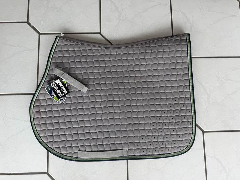 Wunderschönes Eskadron Dressur Set Marone-Petrol