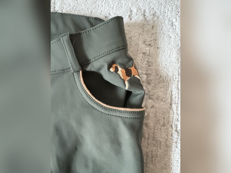 Sehr selten getragene grüne Reithose