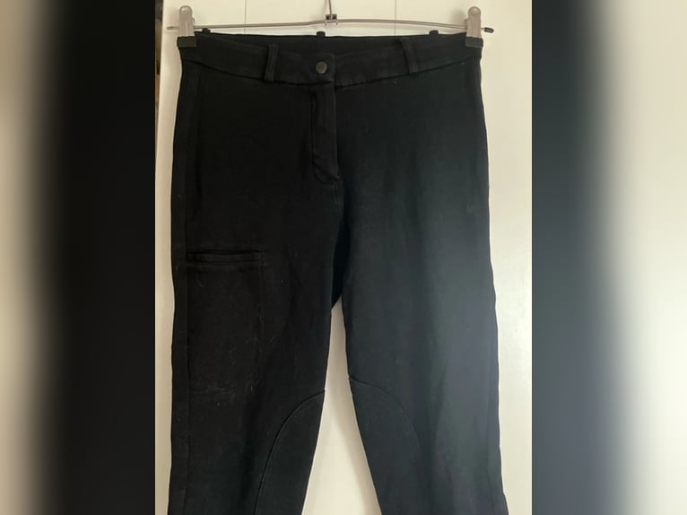 Schwarze Reithose Kniebesatz