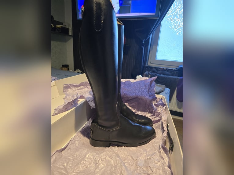 NEUE REITSTIEFEL ZU VERKAUFEN 