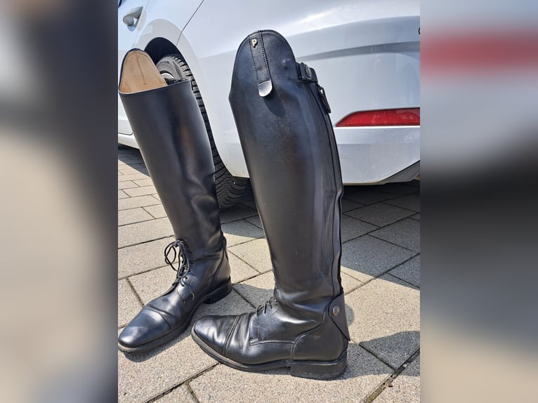 Schwarze Lederstiefel von Petries 