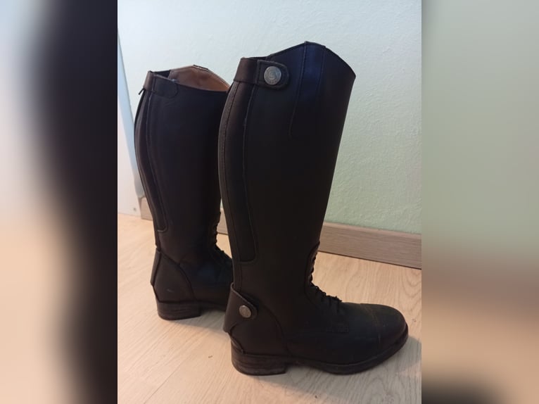 Kaum getragene Lederreitstiefel Größe 32