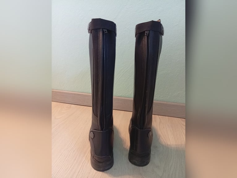 Kaum getragene Lederreitstiefel Größe 32