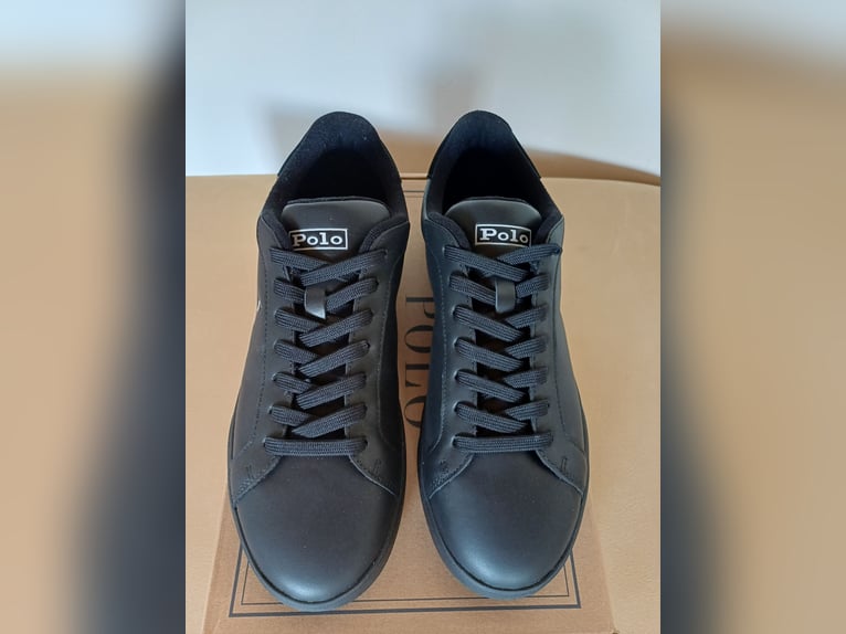 Super schicke POLO RALPH LAUREN Sneaker. "HERITAGE COURT II". Größe 42. Neu!! Im Originalkarton!