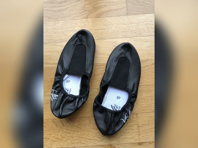 Voltigierschläppchen von Krämer Gr. 37 unbenutzt