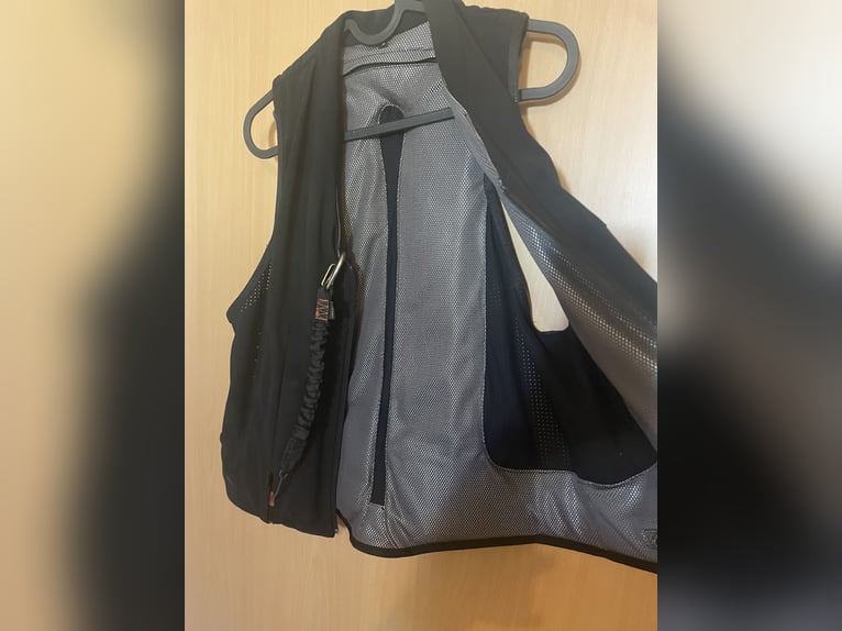 Freejump Airbagweste M fast neu 