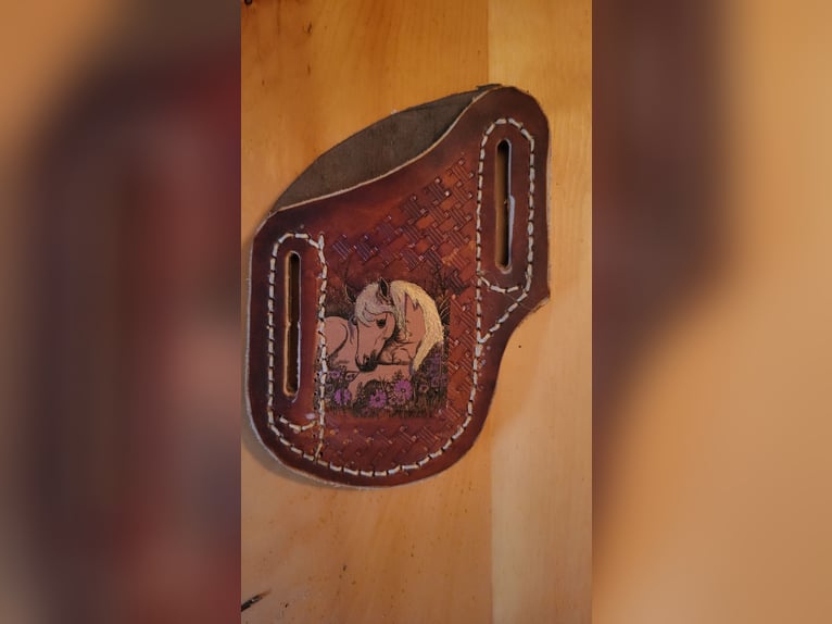 Etqui Handarbeit aus Leder