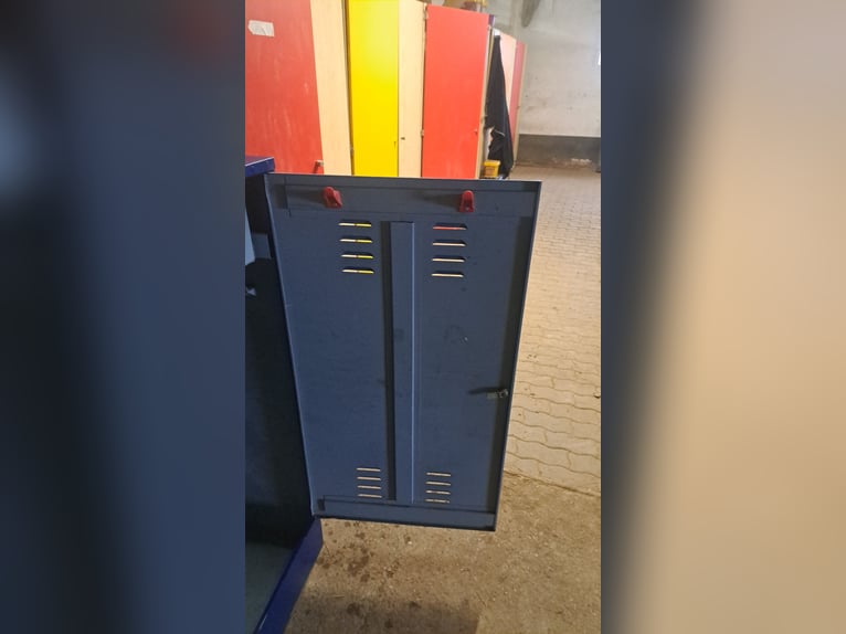 Fahrbarer Sattelschrank 120x60x60cm