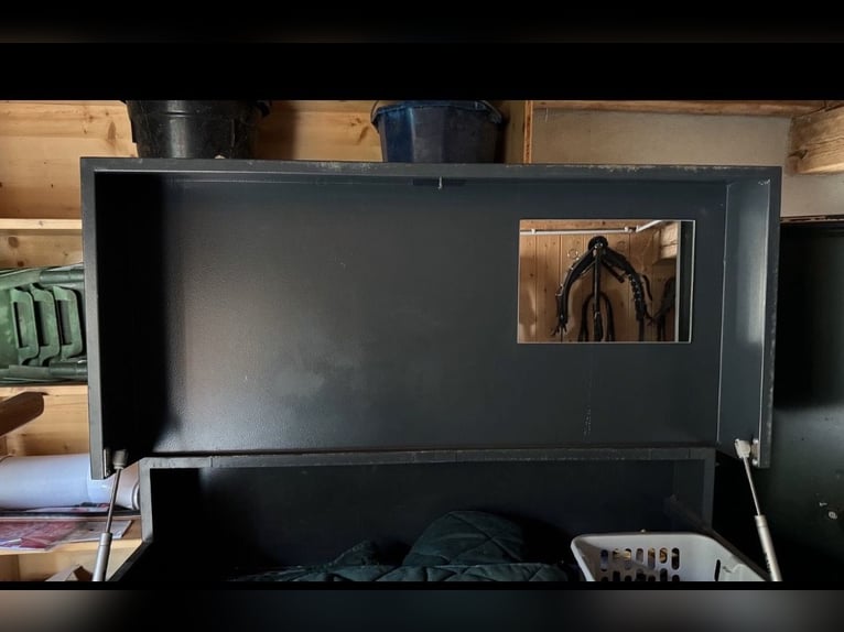 Turnierschrank Sattelschrank Pferdeschrank