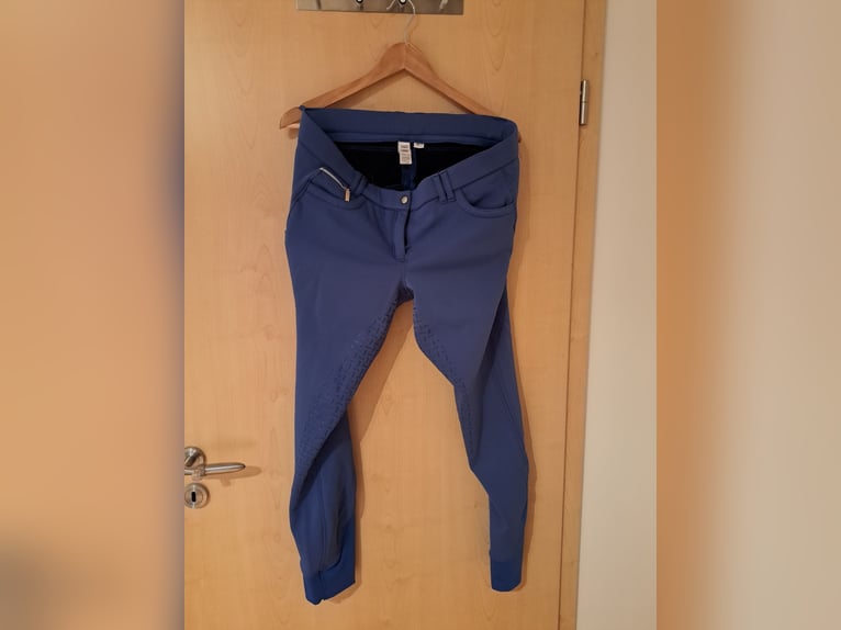 verschiedenes Reitzubehör zu verkaufen