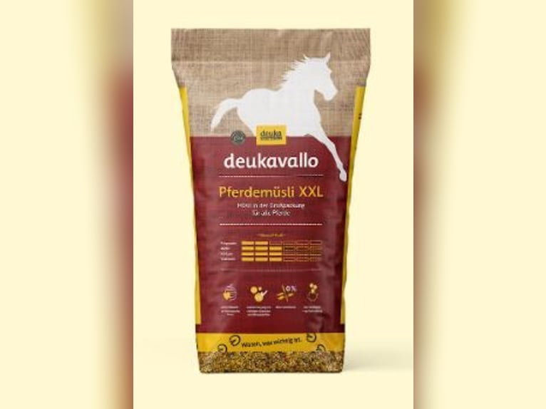 Pferdefutter von Agrobs, Marstall, Sankt Hyppolit, Pavo Deukavallo 