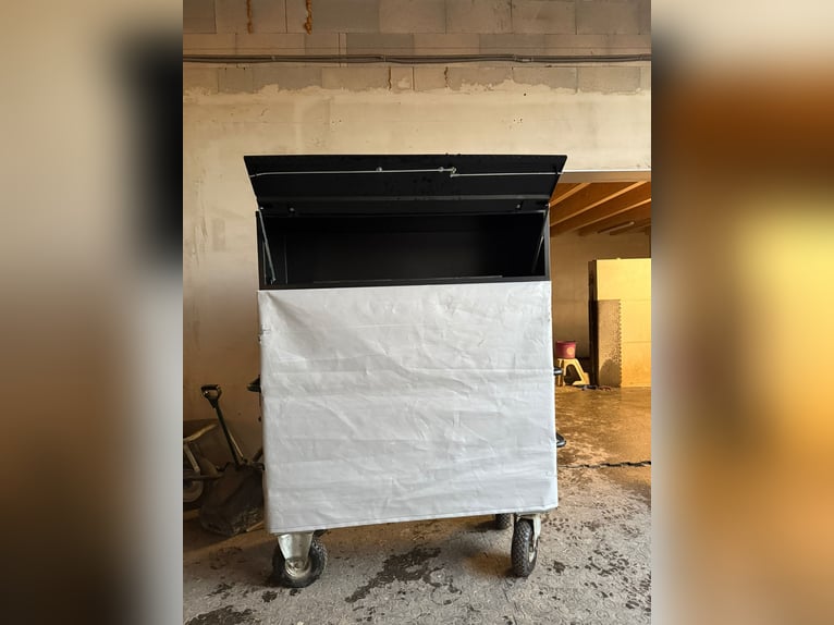 Alfako Maxi Prestige Pferde-Turnierschrank inkl. 2 Überzüge & Top-Schrank
