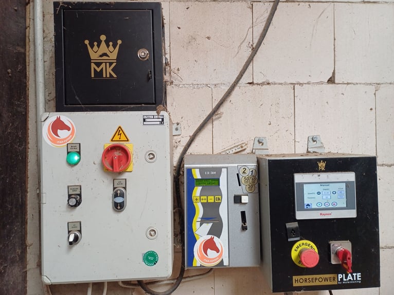 Führmaschiene, Solarium und Vibrationsplatte 