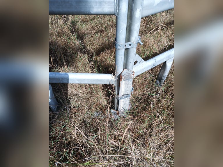 Roundpen aus Panel Teilen, 12m