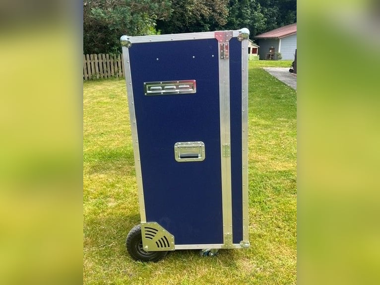 Turnierkiste / Sattelschrank / Flightcase