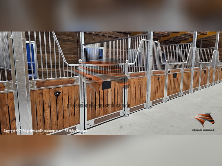Boxenstall - Pferdebox & Stallboxen | Trennwand und Boxenfront Top für Ihre Pferdehaltung