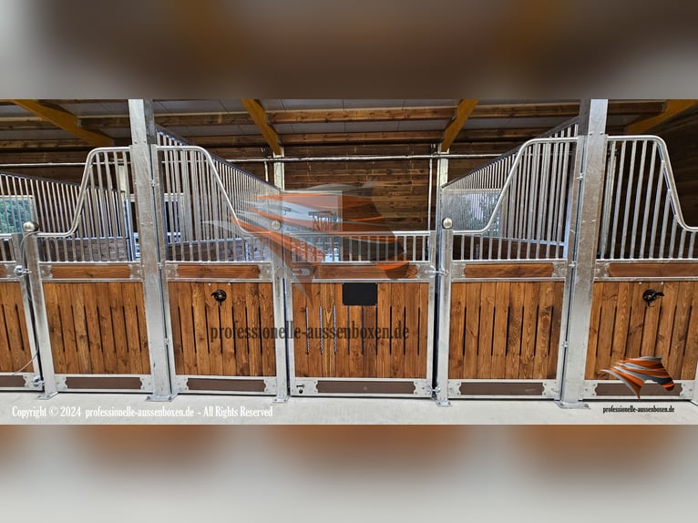 Boxenstall - Pferdebox & Stallboxen | Trennwand und Boxenfront Top für Ihre Pferdehaltung