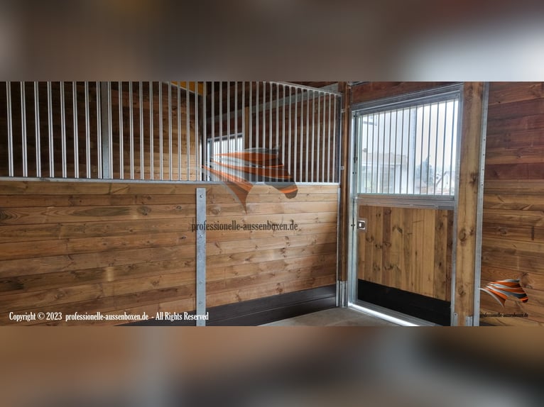 Boxenstall - Pferdebox & Stallboxen | Trennwand und Boxenfront Top für Ihre Pferdehaltung
