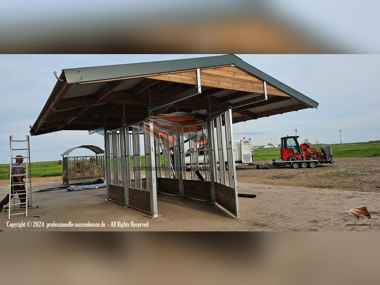 Pferdestall bauen aus Kunststoff – Pferdebox und Außenstall | Stallungen & Offenstall kaufen