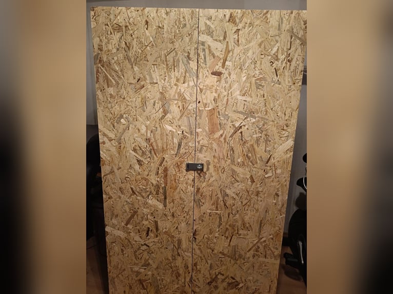 Sattelschrank Holz Pferdeschrank Sattel Trensenhalter Schrank Stall Bundeswehr