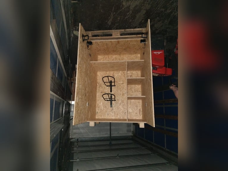 Sattelschrank Holz Pferdeschrank Sattel Trensenhalter Schrank Stall Bundeswehr