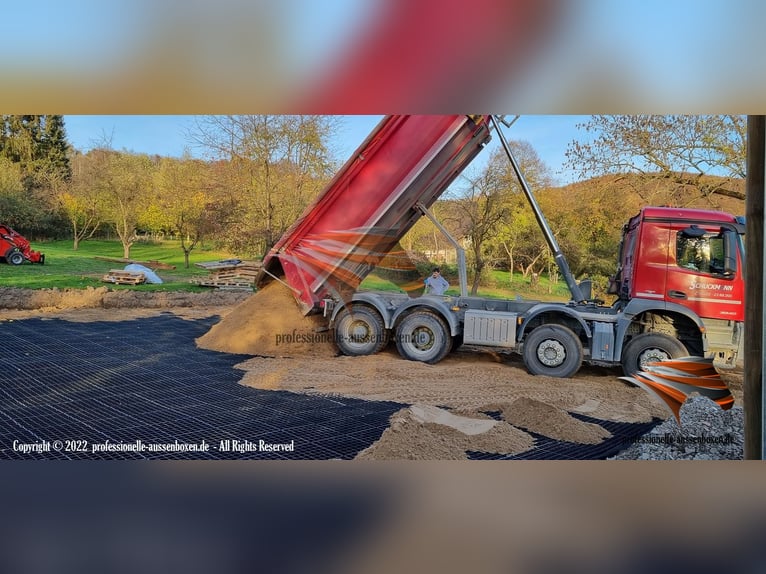 Matten für Stall & Garten: Paddockplatten, Rasengitter, Kiesgitter, Reitplatzgitter und Bodengitter