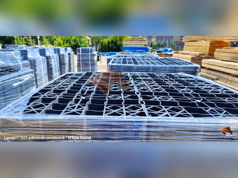 Matten für Stall & Garten: Paddockplatten, Rasengitter, Kiesgitter, Reitplatzgitter und Bodengitter
