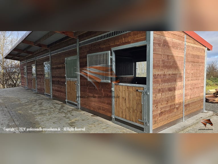 Pferdestall bauen: Außenstall & Pferdebox, Offenstall kaufen, Weidehütten und Pferdeunterstand