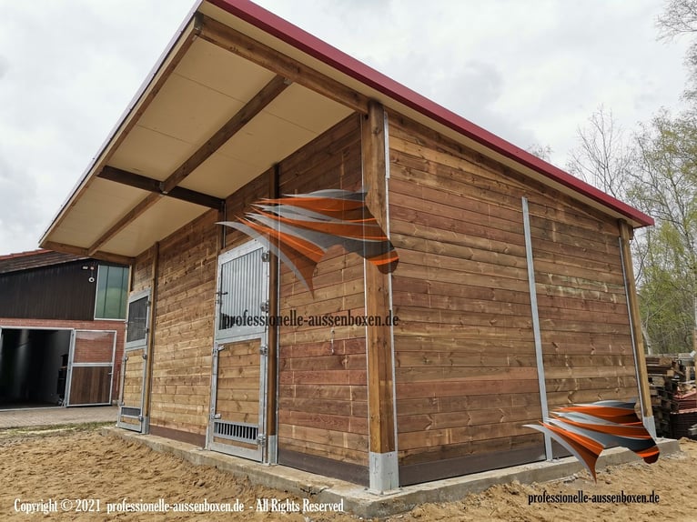 Pferdestall bauen - Stallungen, Aussenbox, Pferdebox und Offenstall kaufen, Weidehütte, Stall bauen,