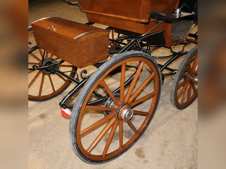 Leitert Doktorwagen Kutsche Scheibenbremsen Leder Holz