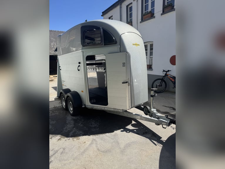 2-Pferdeanhänger Humbaur Xanthos Aero 2400