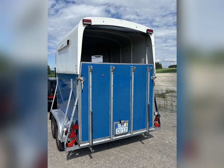 Blomert Pferdeanhänger alles neu gemacht TÜV 07/27