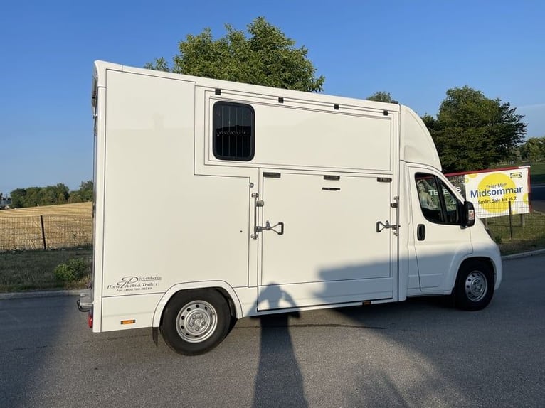 Citroën Jumper Pferdetransporter | nur 4.000 km | BJ 10/2021 | keine NOVA | 3,5 t | 120 kW | Euro 6!