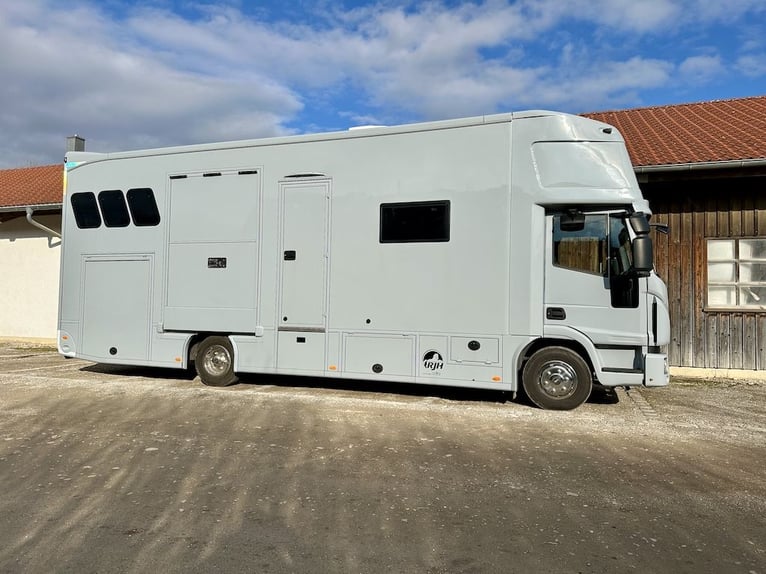 IVECO 100E RJH Ecoline Pferdetransporter LKW TOP 4 Pferde Wohnung WC Dusche