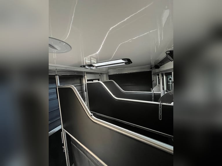 IVECO Daily RJH Sport Pro H3 Pferdetransporter Wohnkabine LKW TOP NEUWERTIG