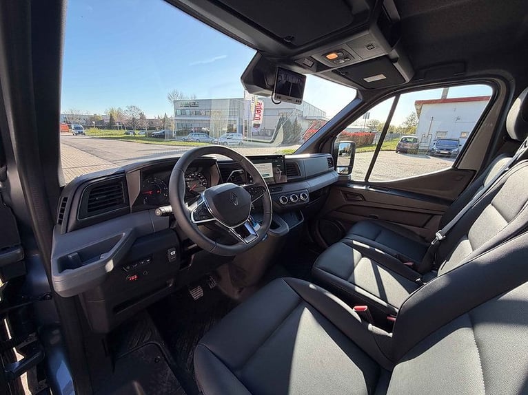 Transporter konny Renault Master nowy model 2 Ride automatyczny, samodzielny, do przewozu koni, hors