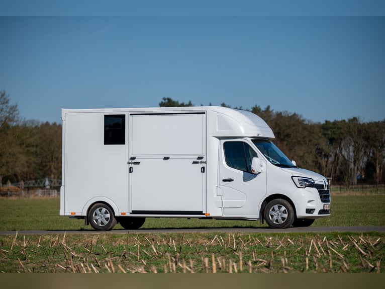 NOWY RENAULT - MASTER (0000)