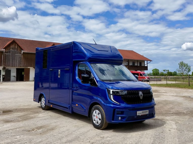 Renault Master RJH Sport 2-konny transportowiec – nowy model z automatem – dostępny od ręki!