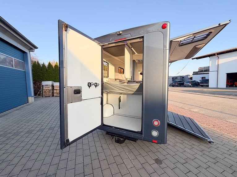 Transporter dla koni 5-osobowy, automatyczna skrzynia biegów, tylko 80 300 km Opel Movano klimatyzac